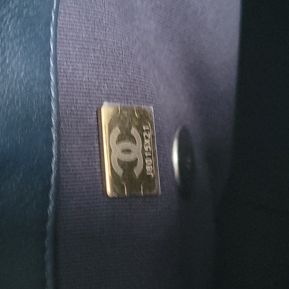 Chanel 19 Large Navy Blue Canvas - Picture 7 of 8